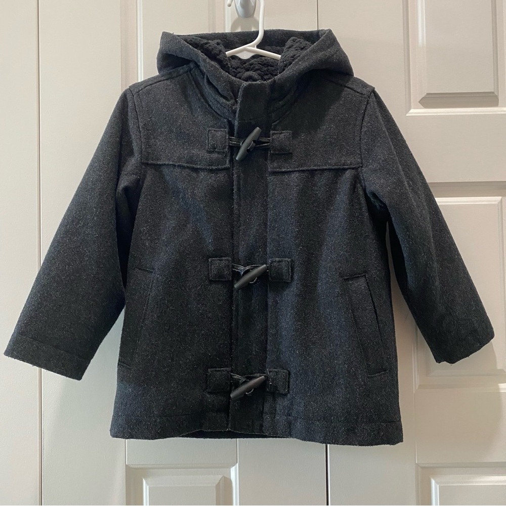 👦🏻👧🏽Old Navy Charcoal Toggle Duffle Coat for Kids 3T